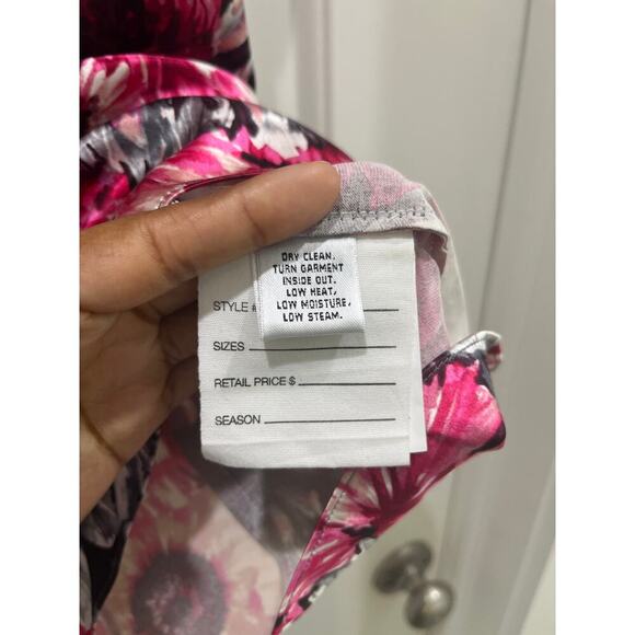 St. John High Neck Floral Sleeveless Blouse Sz 6 - Picture 2 of 5